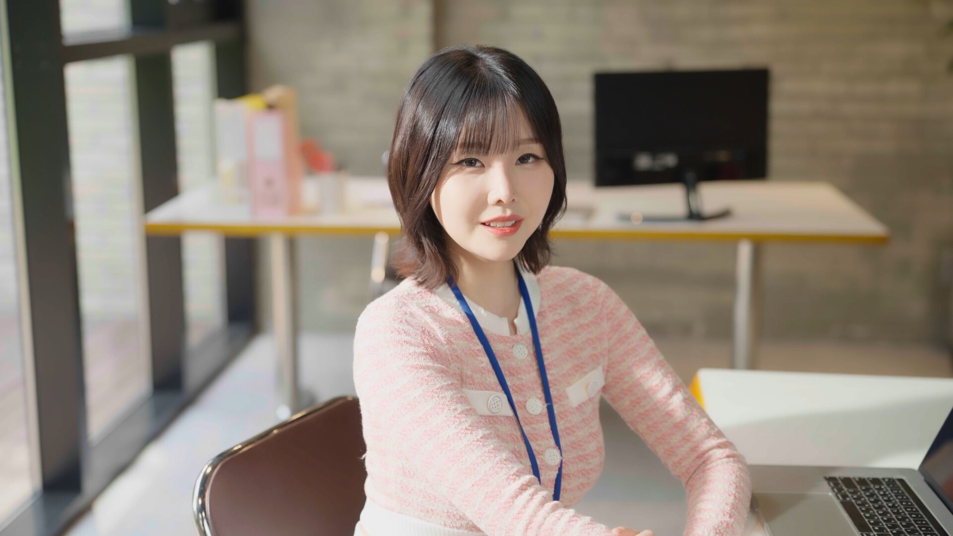 《嘘, 美女拍摄中》中文版-趣奇资源网-第7张图片