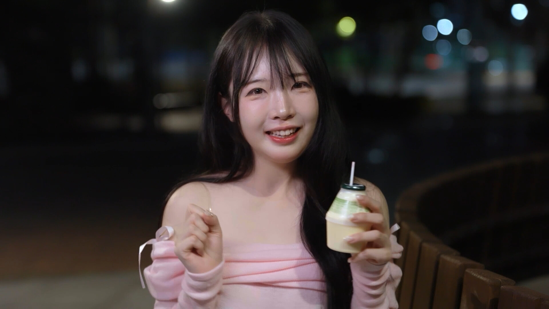 《嘘, 美女拍摄中》中文版-趣奇资源网-第5张图片