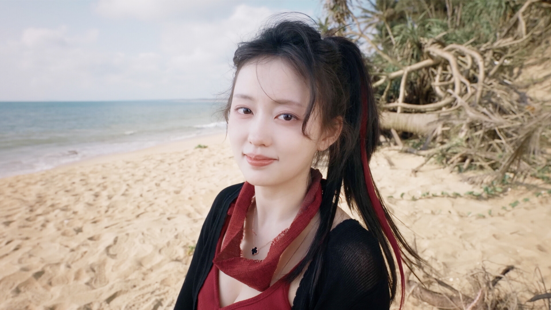 《荒岛求生:逃出美女岛》中文版-趣奇资源网-第7张图片 《荒岛求生:逃出美女岛》中文版-趣奇资源网-第7张图片